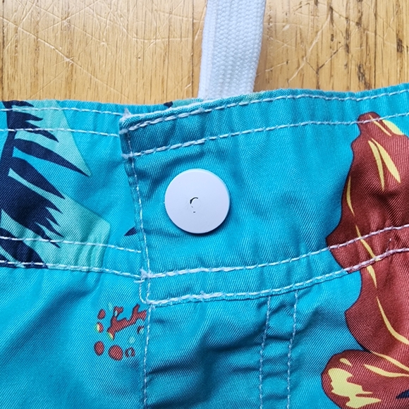 DC Comics Superman Swimsuit - Picture 3 of 8